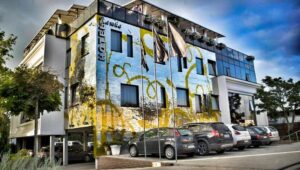 Prosty przewodnik: Tworzymy ramkę na zdjęcia z papieru krok po kroku