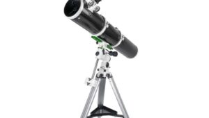 Teleskop czy luneta: Które urządzenie sprawdzi się lepiej dla początkujących?