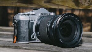 Olympus E-M5: idealny wybór dla pasjonatów fotografii wymagających więcej